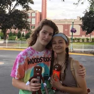 Meet your Posher, Daniela